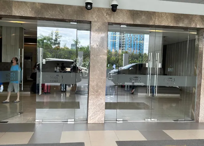 Aparthotel Gateway Mall Of Shore 3 *